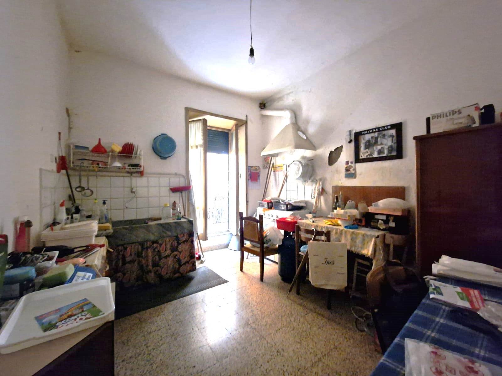 Appartamento in vendita a Viterbo, 2 locali, zona ro, prezzo € 39.000 | PortaleAgenzieImmobiliari.it