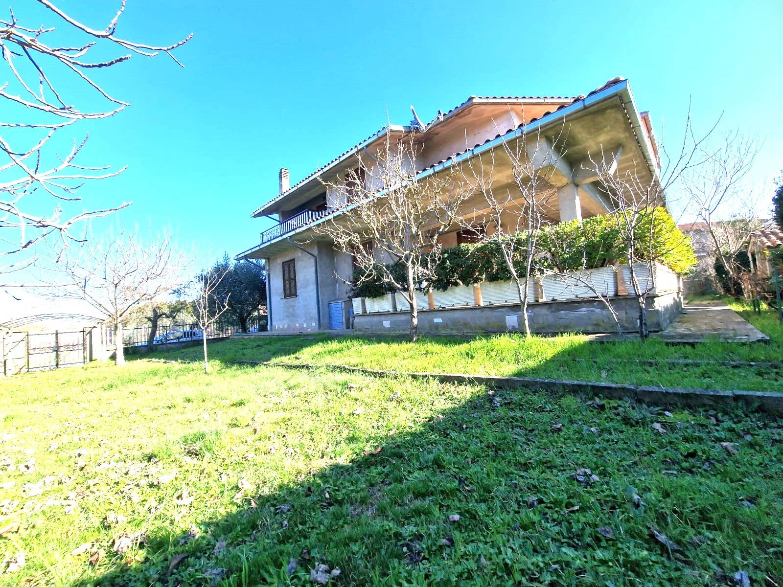 Villa in vendita a Vetralla, 11 locali, prezzo € 295.000 | PortaleAgenzieImmobiliari.it