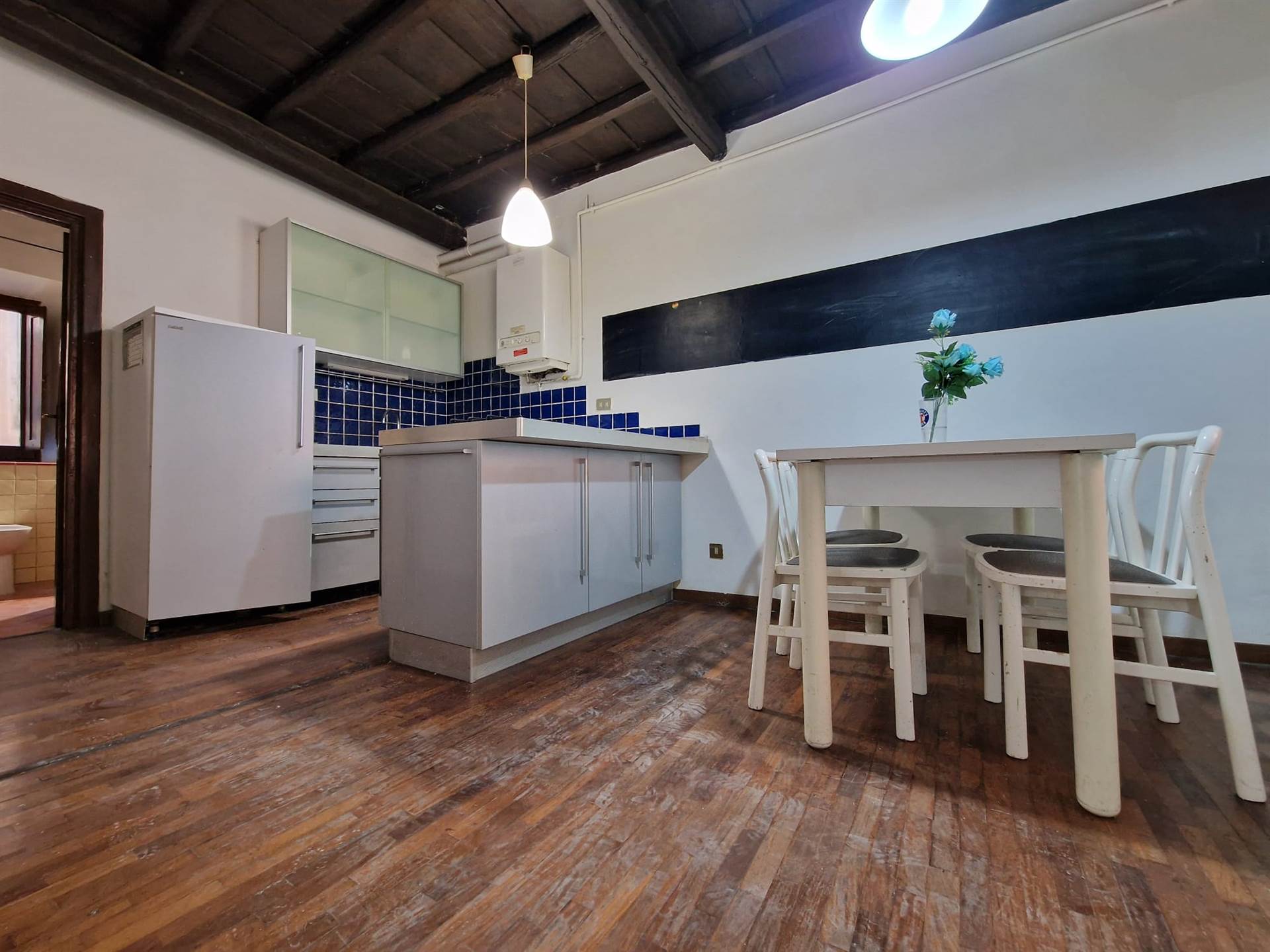 Appartamento in vendita a Viterbo, 4 locali, zona ro, prezzo € 69.000 | PortaleAgenzieImmobiliari.it