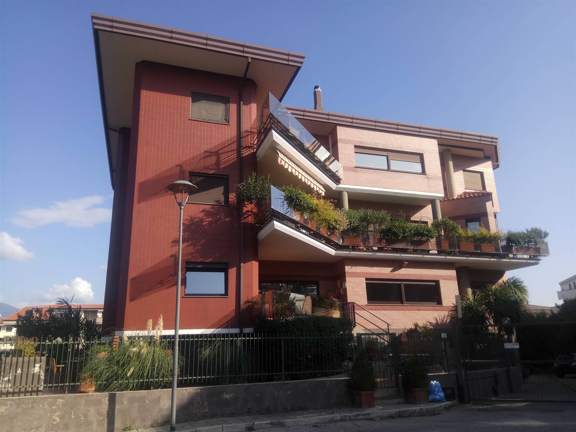 Appartamento in vendita a Castrolibero, 5 locali, zona Località: ANDREOTTA, prezzo € 110.000 | CambioCasa.it