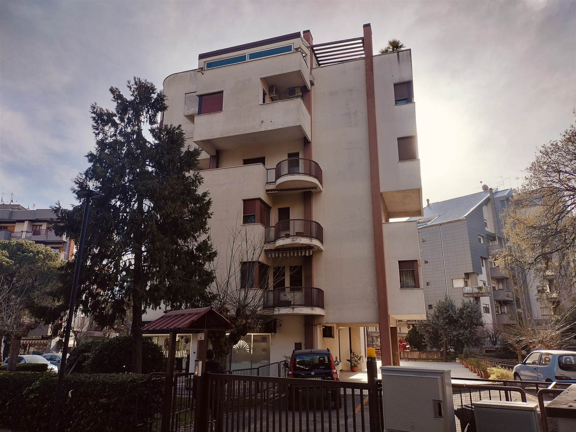 Appartamento in vendita a Rende, 7 locali, zona Località: COMMENDA, prezzo € 314.000 | PortaleAgenzieImmobiliari.it