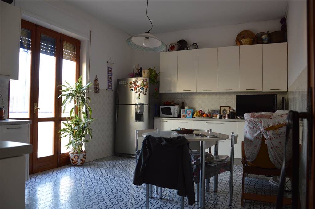 Appartamento in vendita a Casamarciano, 6 locali, prezzo € 180.000 | CambioCasa.it