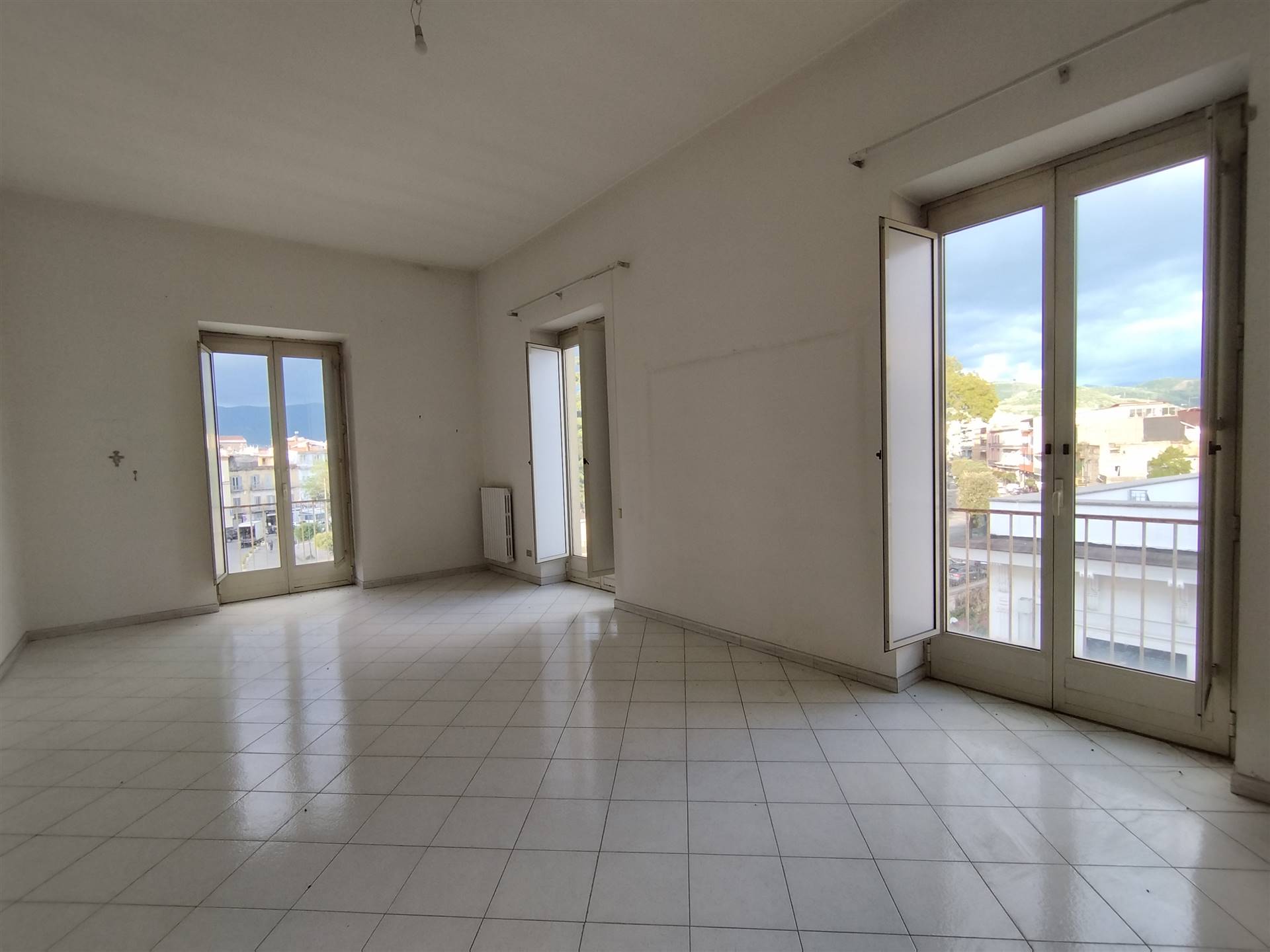 Appartamento in vendita a Nola, 5 locali, zona Località: NOLA, prezzo € 110.000 | PortaleAgenzieImmobiliari.it