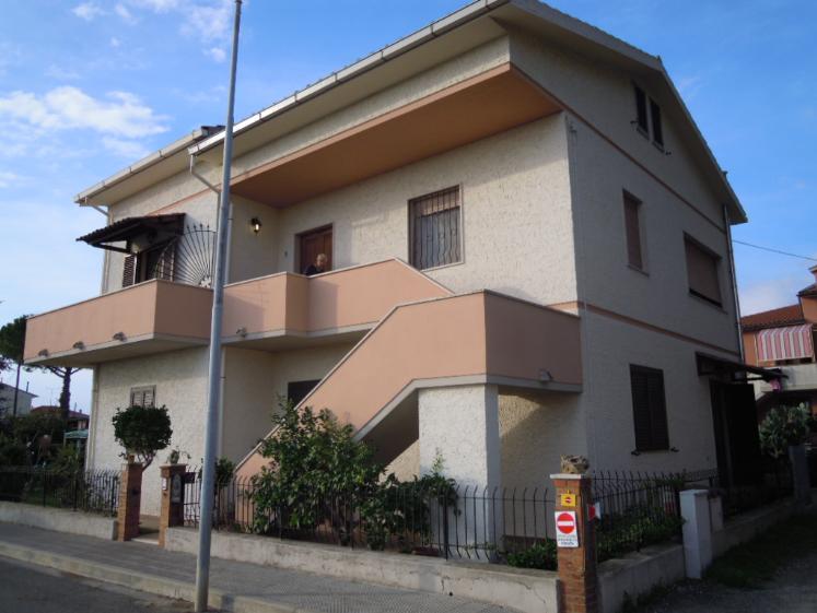Villa Bifamiliare in vendita a Rosignano Marittimo, 10 locali, Trattative riservate | PortaleAgenzieImmobiliari.it