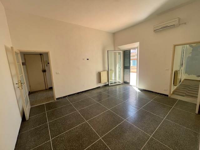 Appartamento in vendita a Cecina, 5 locali, prezzo € 165.000 | PortaleAgenzieImmobiliari.it