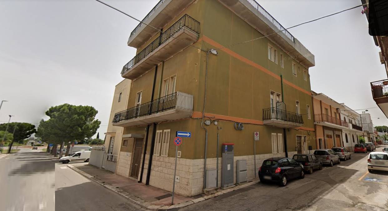 Palazzo / Stabile in vendita a Adelfia
