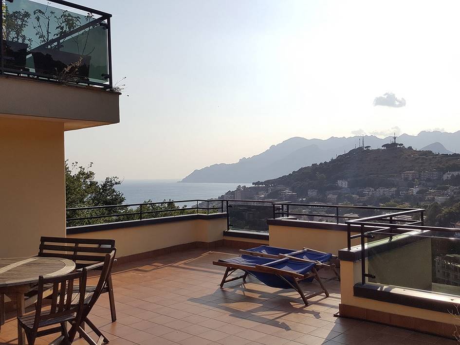 Appartamento in vendita a Salerno, 5 locali, zona Località: GINESTRE / SALA ABBAGNANO / PANORAMICA / CASA MANZO, prezzo € 580.000 | PortaleAgenzieImmobiliari.it
