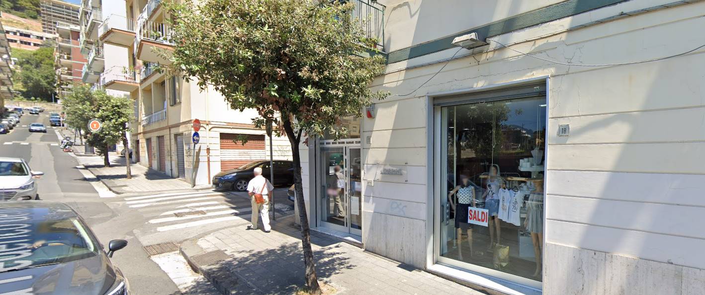 Negozio / Locale in affitto a Salerno, 1 locali, zona ione, prezzo € 1.350 | PortaleAgenzieImmobiliari.it