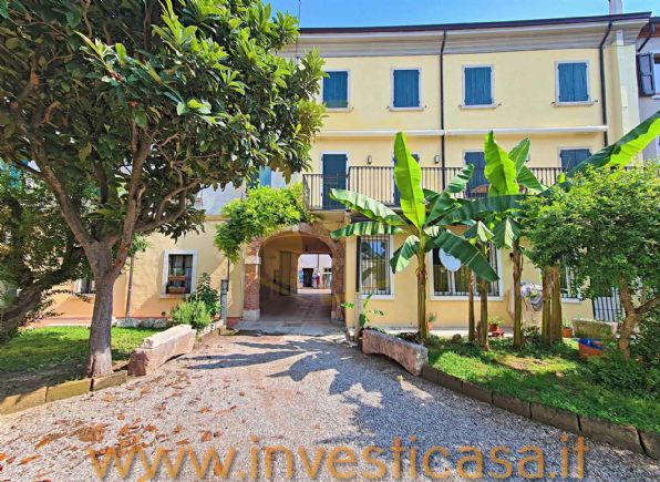 Appartamento in vendita a Lazise, 7 locali, prezzo € 510.000 | PortaleAgenzieImmobiliari.it