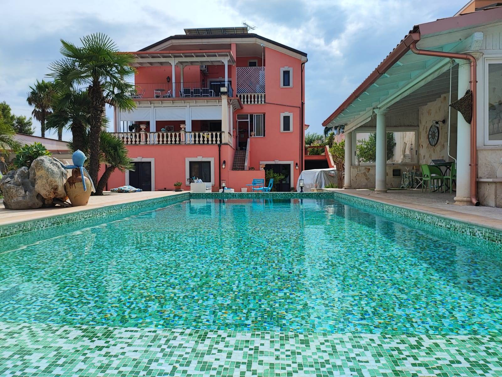 Villa in vendita a Lecce, 15 locali, zona siani, prezzo € 1.499.000 | PortaleAgenzieImmobiliari.it
