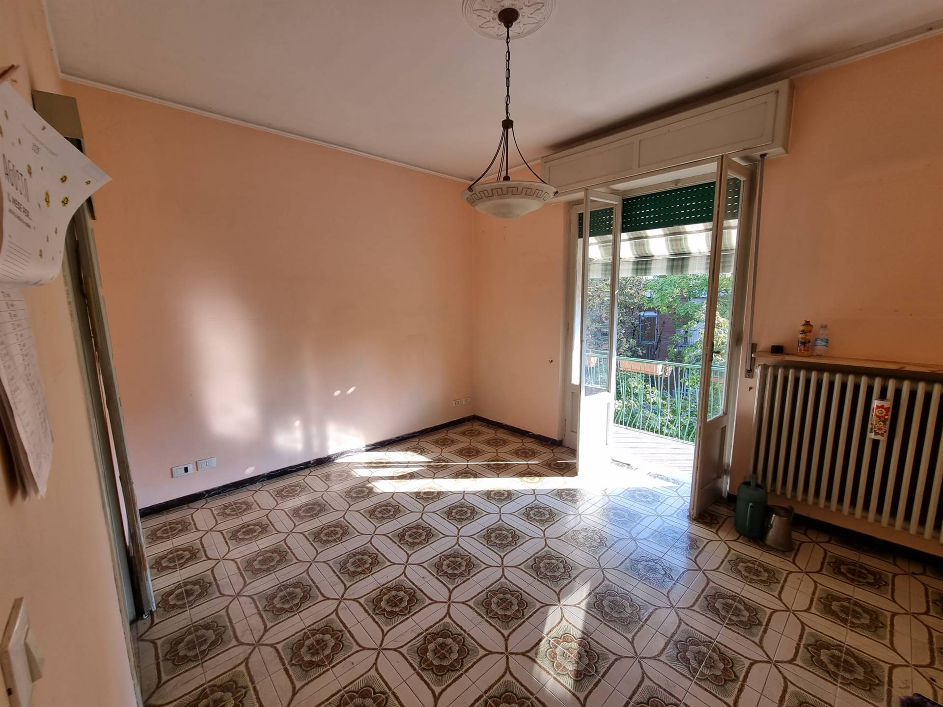 Appartamento in vendita a Salsomaggiore Terme, 5 locali, prezzo € 60.000 | PortaleAgenzieImmobiliari.it