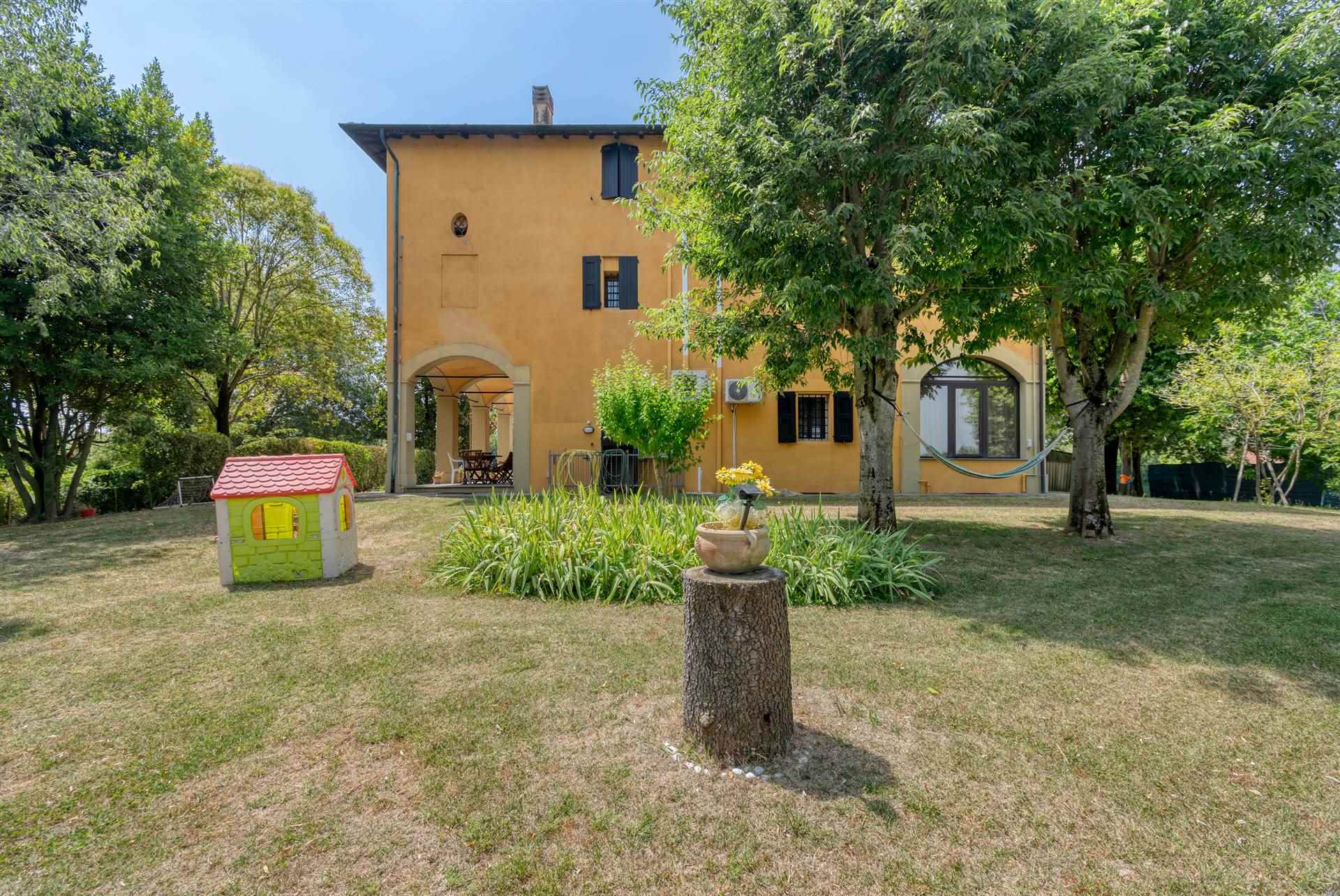 Appartamento in vendita a Budrio, 5 locali, zona aro, prezzo € 235.000 | PortaleAgenzieImmobiliari.it