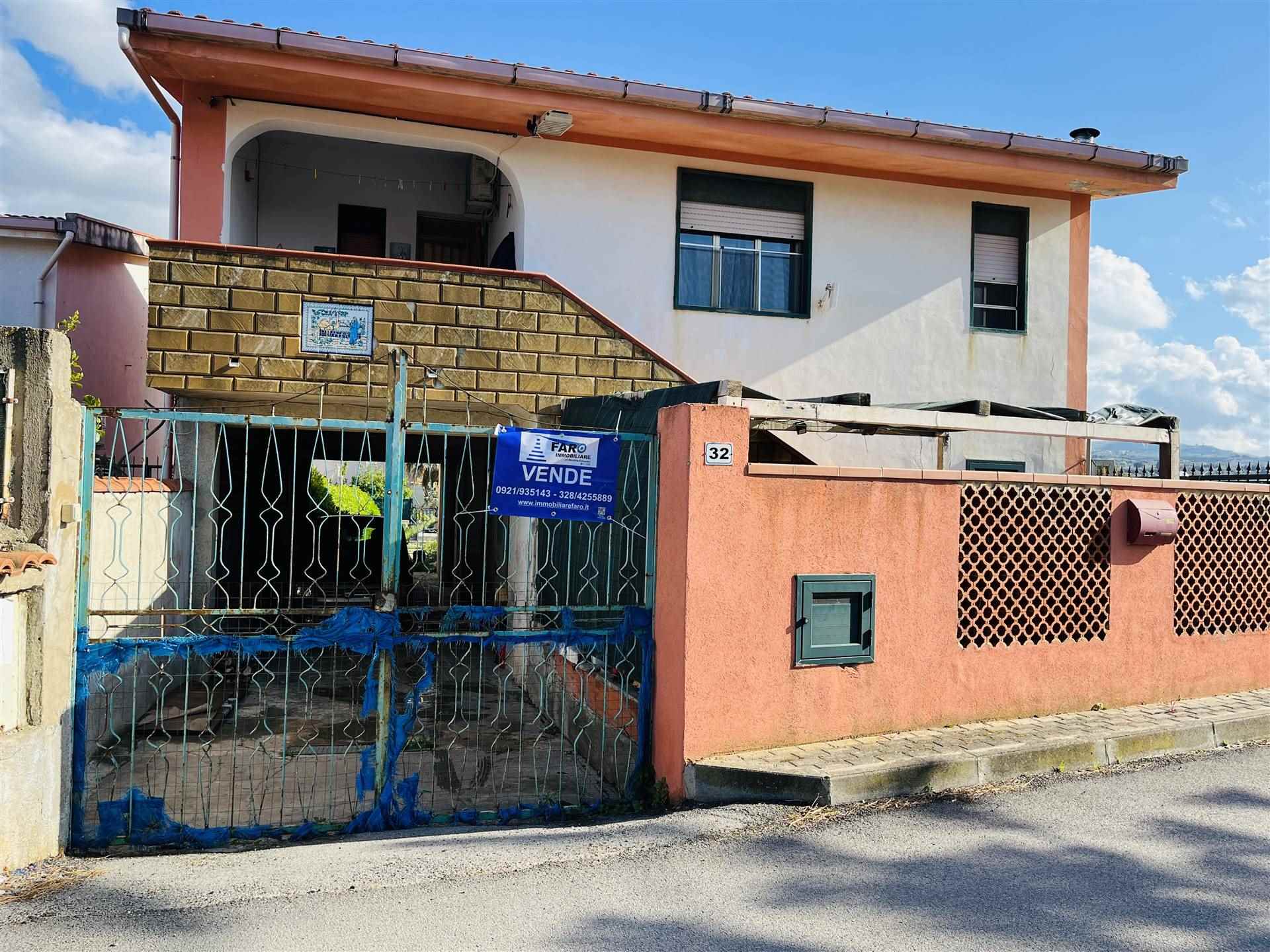 Villa in vendita a Campofelice di Roccella, 7 locali, prezzo € 165.000 | PortaleAgenzieImmobiliari.it