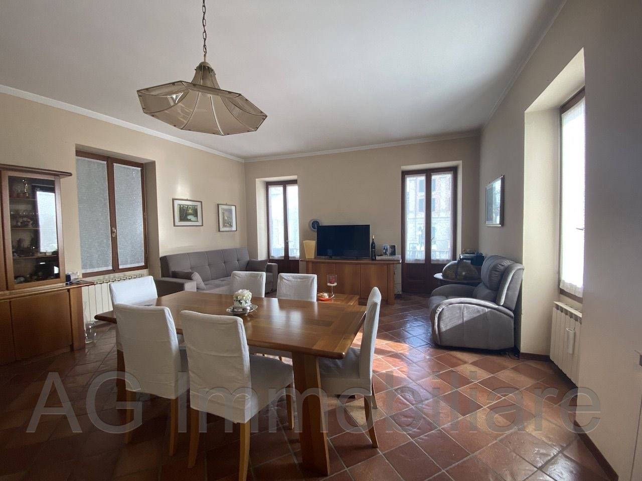 Appartamento in vendita a Verbania, 4 locali, zona a centro, prezzo € 295.000 | PortaleAgenzieImmobiliari.it