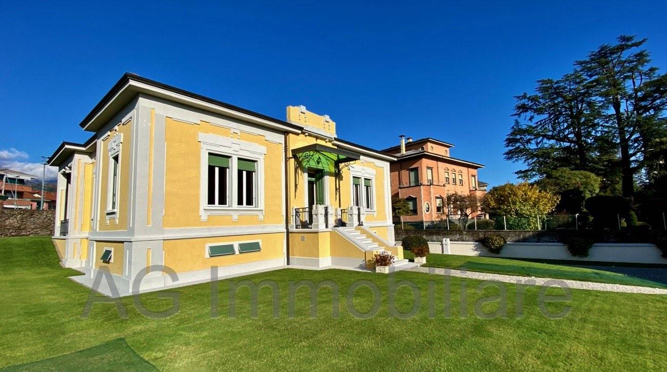 Villa in vendita a Verbania - Zona: Intra