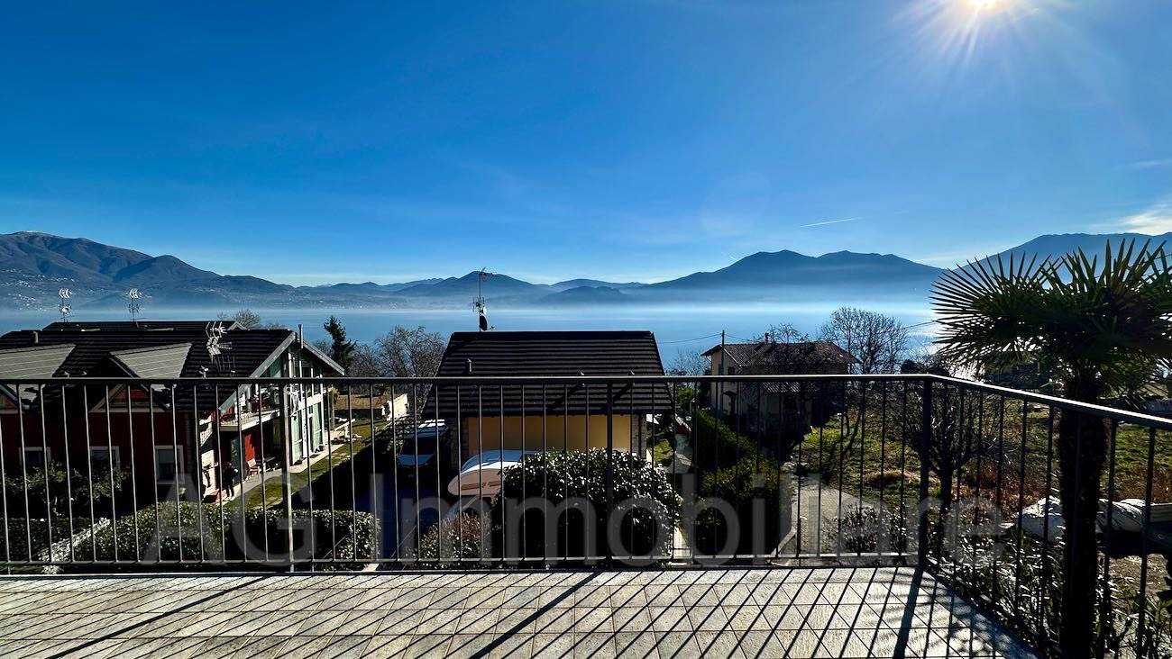 Villa in vendita a Cannero Riviera, 4 locali, prezzo € 490.000 | PortaleAgenzieImmobiliari.it
