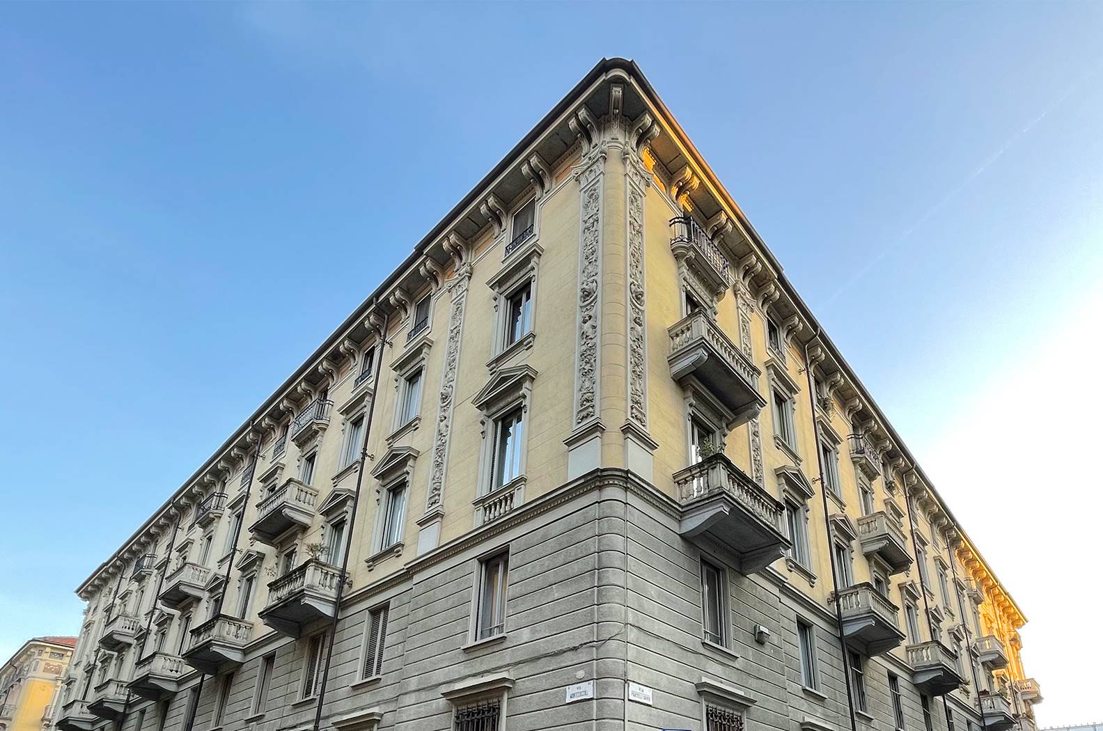 Ufficio / Studio in affitto a Torino, 12 locali, zona San Donato, Cit Turin, Campidoglio,, prezzo € 7.000 | PortaleAgenzieImmobiliari.it