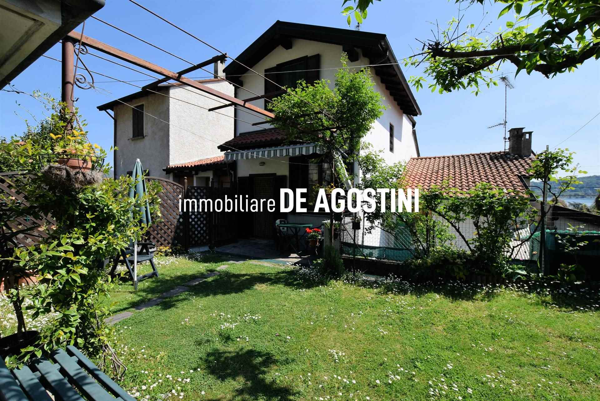 Villa a Schiera in vendita a Meina, 7 locali, prezzo € 230.000 | PortaleAgenzieImmobiliari.it