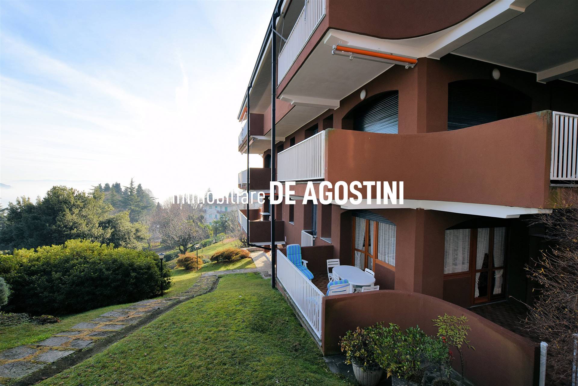 Appartamento in vendita a Arona, 2 locali, prezzo € 160.000 | PortaleAgenzieImmobiliari.it