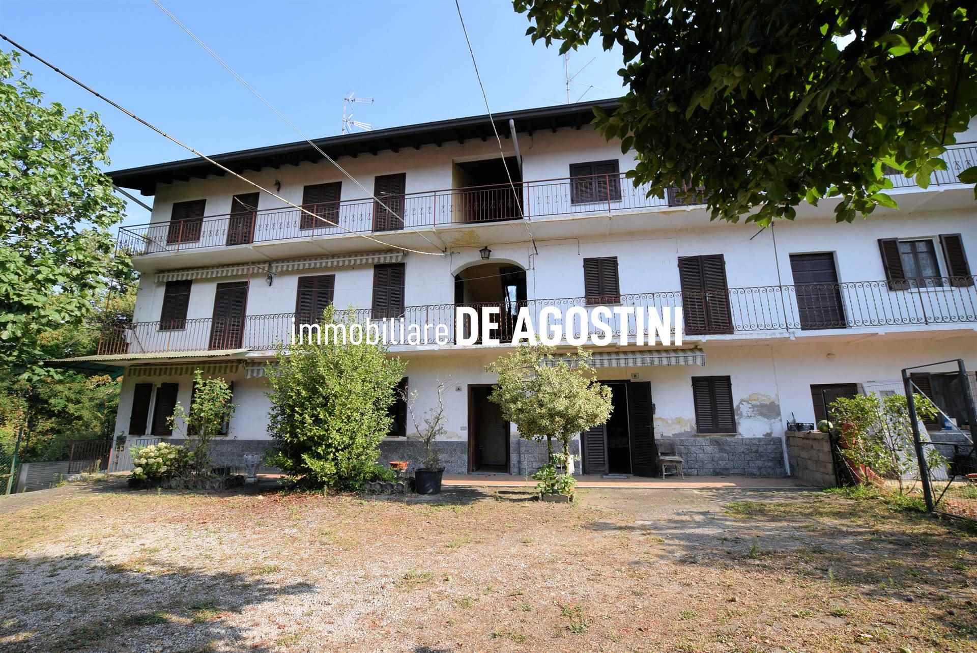 Rustico / Casale in vendita a Veruno, 12 locali, zona slate, prezzo € 155.000 | PortaleAgenzieImmobiliari.it