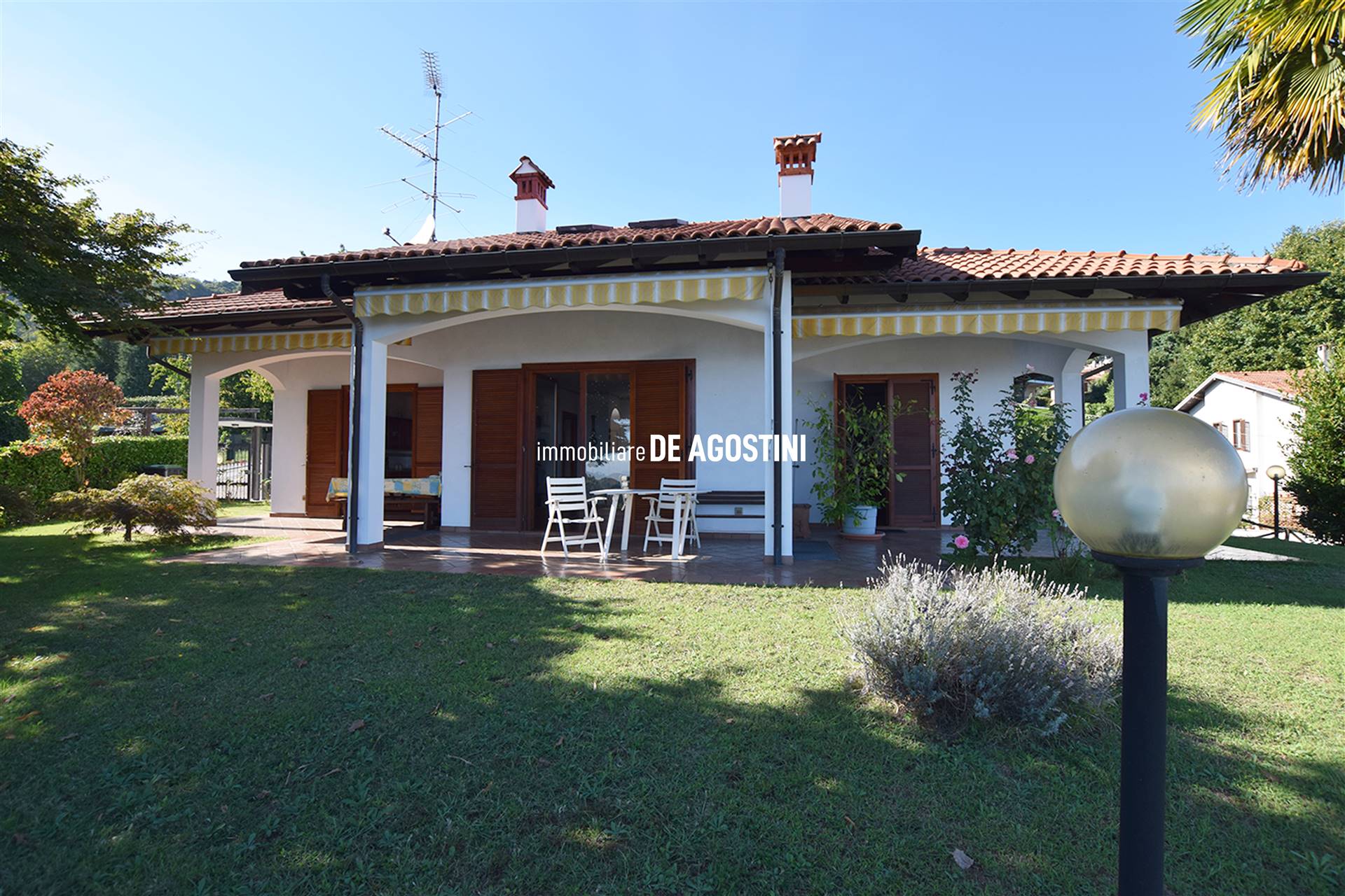 Villa in vendita a Nebbiuno, 7 locali, zona Località: TAPIGLIANO, prezzo € 430.000 | PortaleAgenzieImmobiliari.it