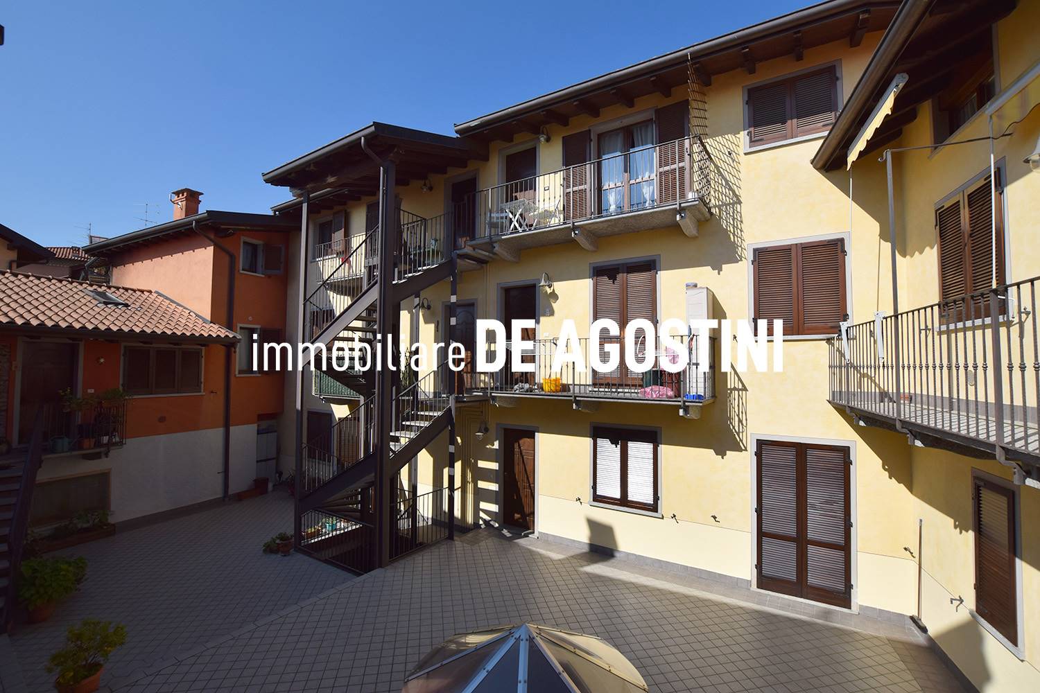 Appartamento in vendita a Massino Visconti, 6 locali, prezzo € 158.000 | PortaleAgenzieImmobiliari.it