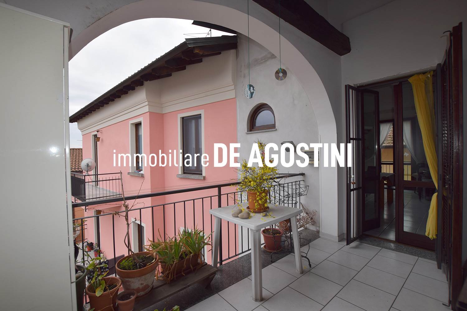 Appartamento in vendita a Dormelletto, 4 locali, prezzo € 138.000 | PortaleAgenzieImmobiliari.it