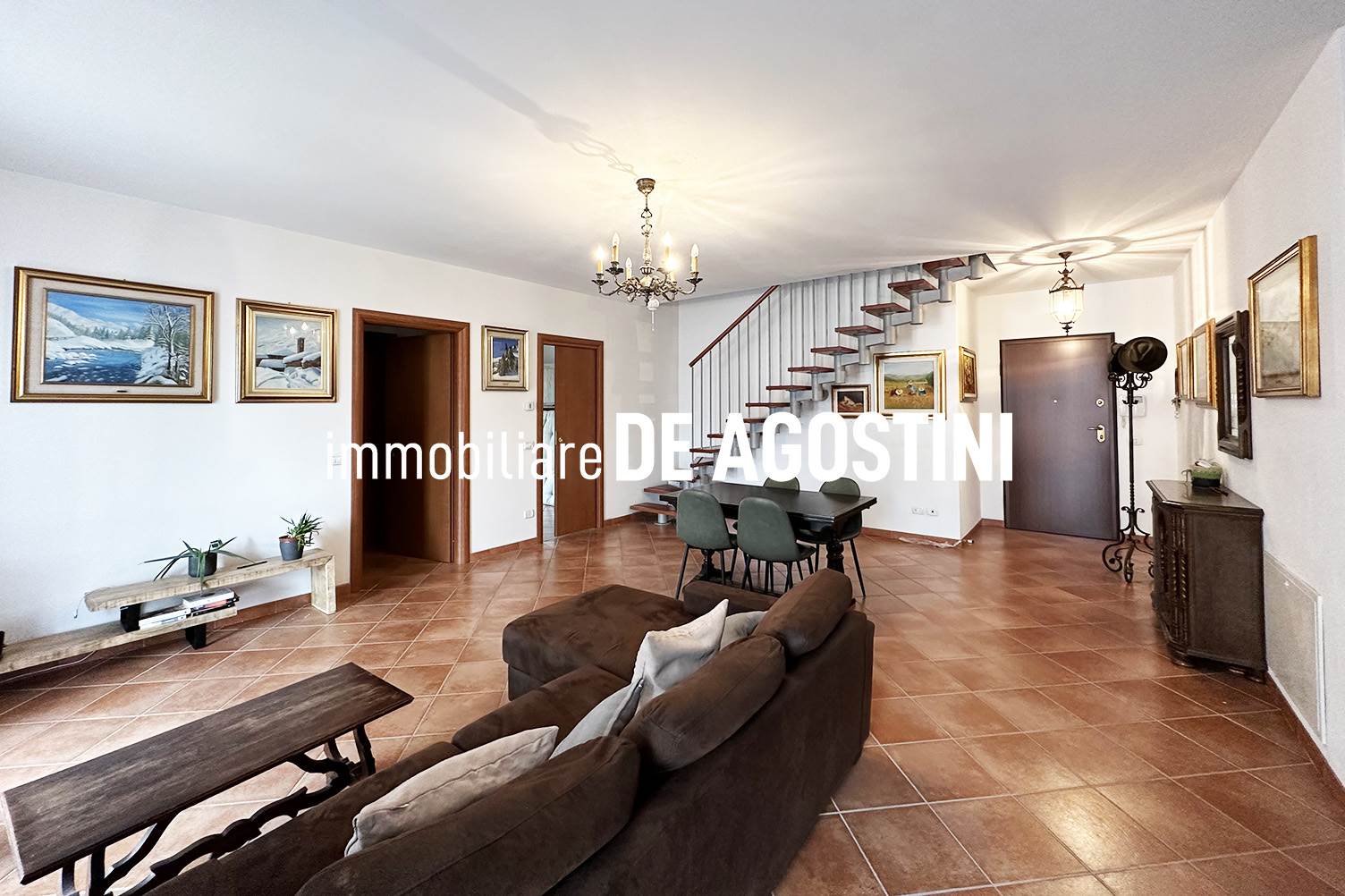 Appartamento in vendita a Paruzzaro, 5 locali, prezzo € 175.000 | PortaleAgenzieImmobiliari.it