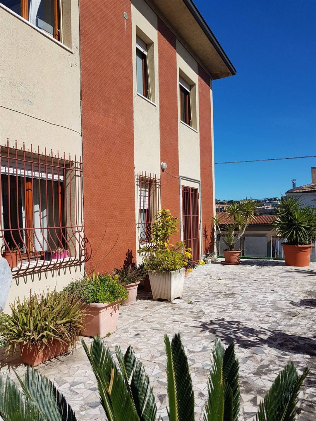Appartamento in vendita a Ancona, 5 locali, zona Località: PALOMBARE, prezzo € 135.000 | PortaleAgenzieImmobiliari.it