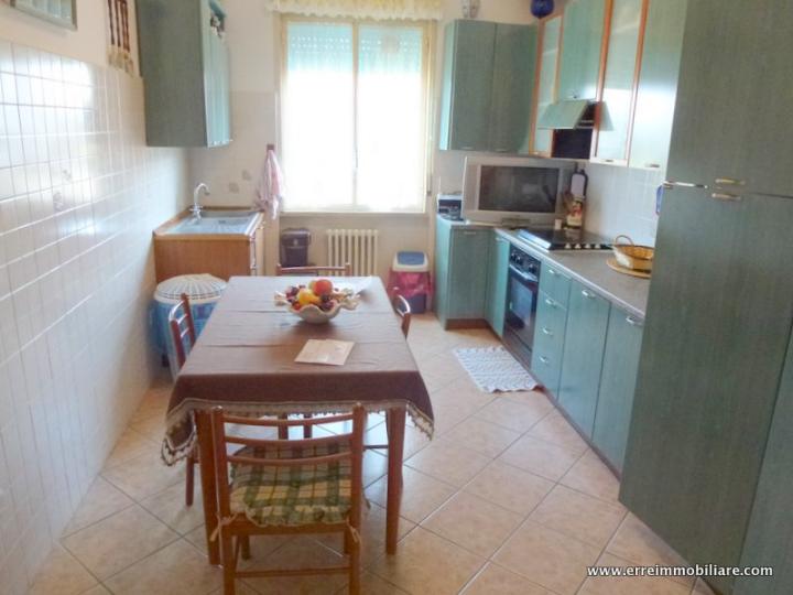 Appartamento in vendita a Follonica, 4 locali, zona Località: CAPANNINO, prezzo € 225.000 | PortaleAgenzieImmobiliari.it