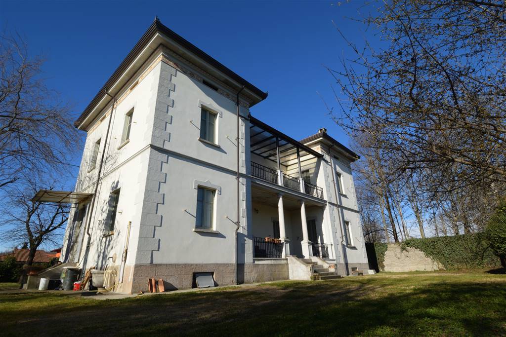 Villa in vendita a Fontaneto d'Agogna, 10 locali, prezzo € 259.000 | PortaleAgenzieImmobiliari.it