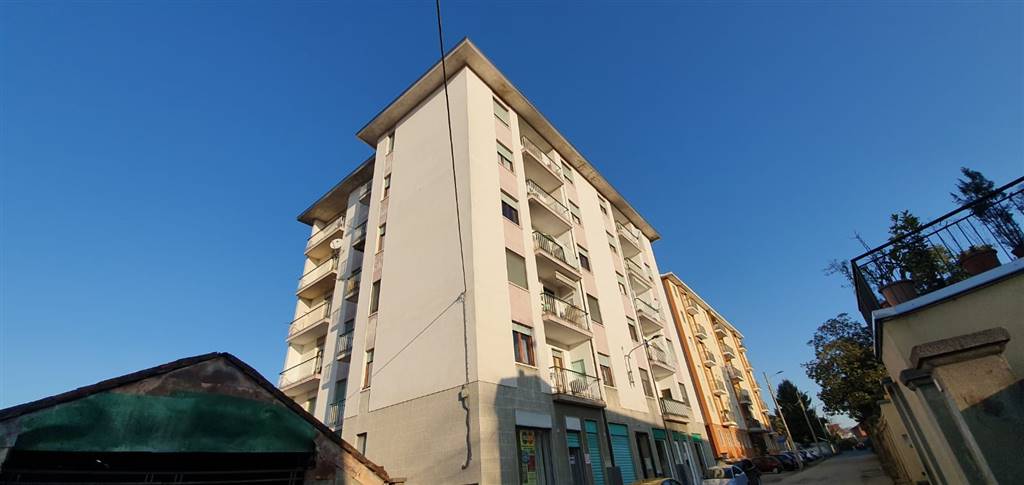 Appartamento in vendita a Cossato, 4 locali, prezzo € 34.000 | PortaleAgenzieImmobiliari.it