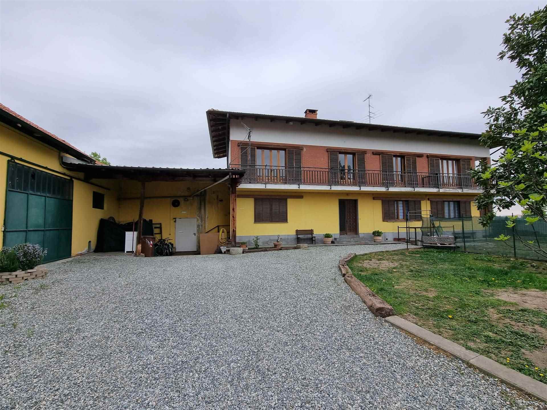 Villa Bifamiliare in vendita a Castelletto Cervo, 10 locali, prezzo € 199.000 | PortaleAgenzieImmobiliari.it