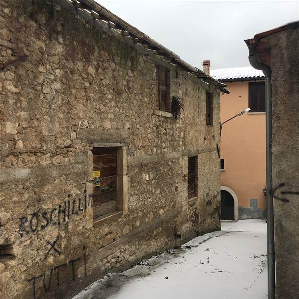 Rustico / Casale in vendita a Magliano de' Marsi, 5 locali, prezzo € 31.000 | PortaleAgenzieImmobiliari.it