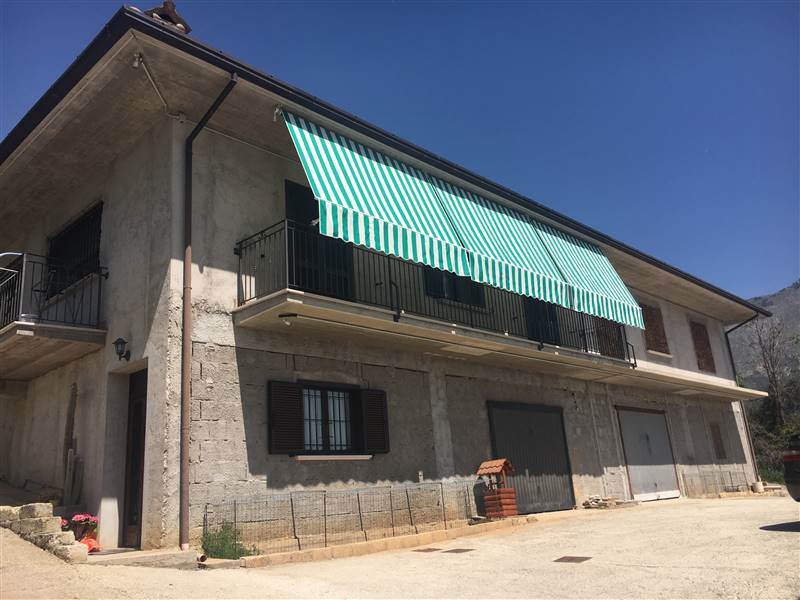 Villa Bifamiliare in vendita a Celano, 6 locali, prezzo € 435.000 | PortaleAgenzieImmobiliari.it