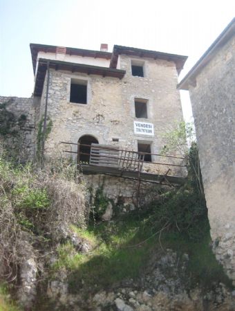 Rustico / Casale in vendita a Borgorose, 4 locali, zona ino, prezzo € 20.000 | PortaleAgenzieImmobiliari.it