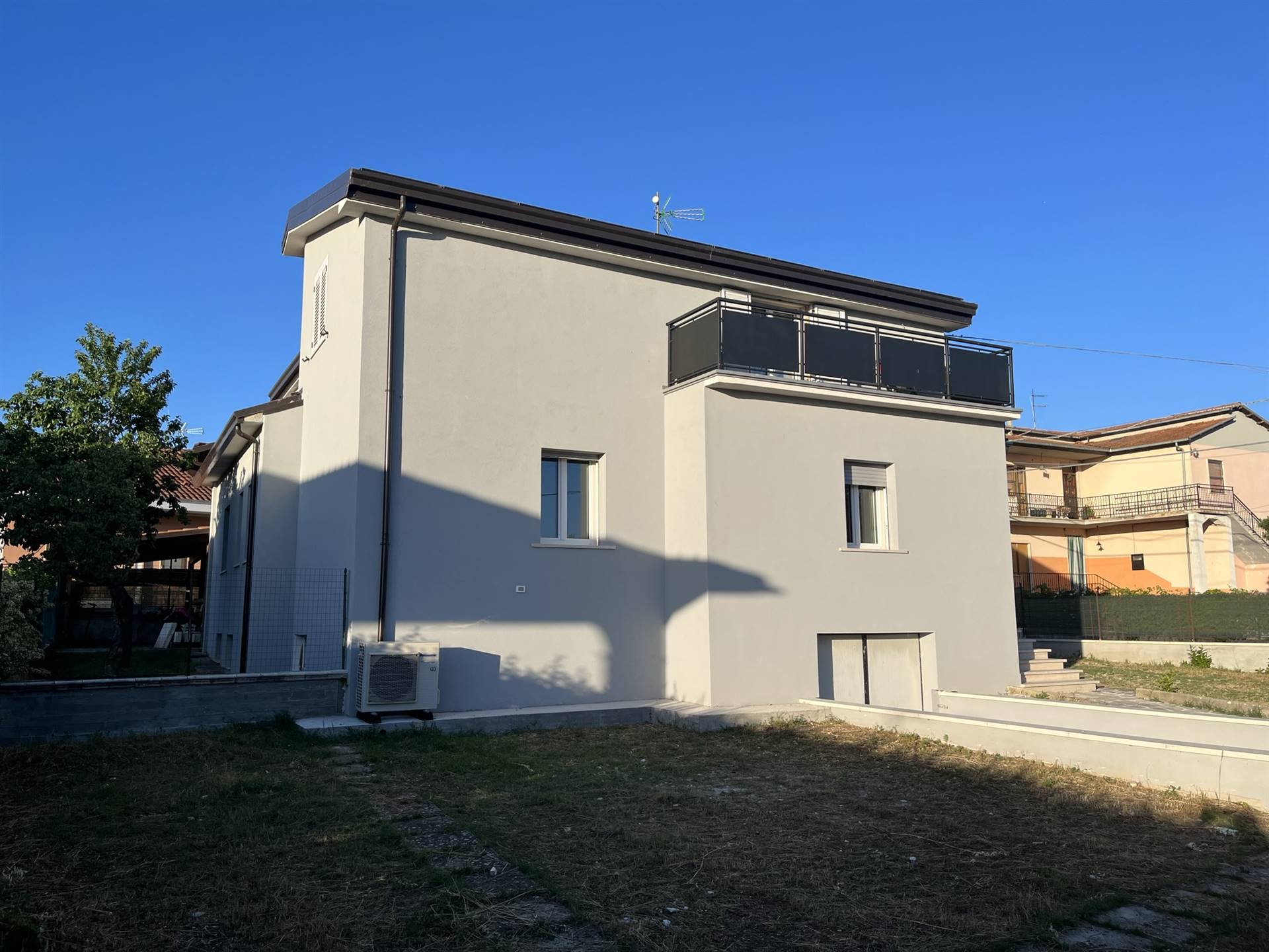 Villa Bifamiliare in vendita a Magliano de' Marsi, 6 locali, prezzo € 225.000 | PortaleAgenzieImmobiliari.it