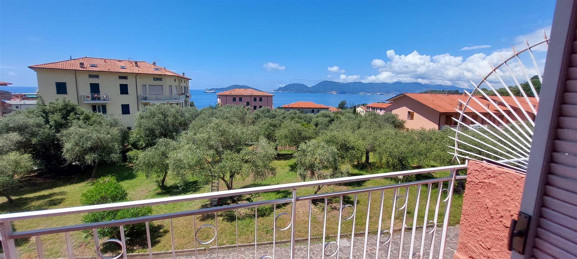 Villa a Schiera in vendita a Lerici, 7 locali, zona aro, prezzo € 490.000 | PortaleAgenzieImmobiliari.it