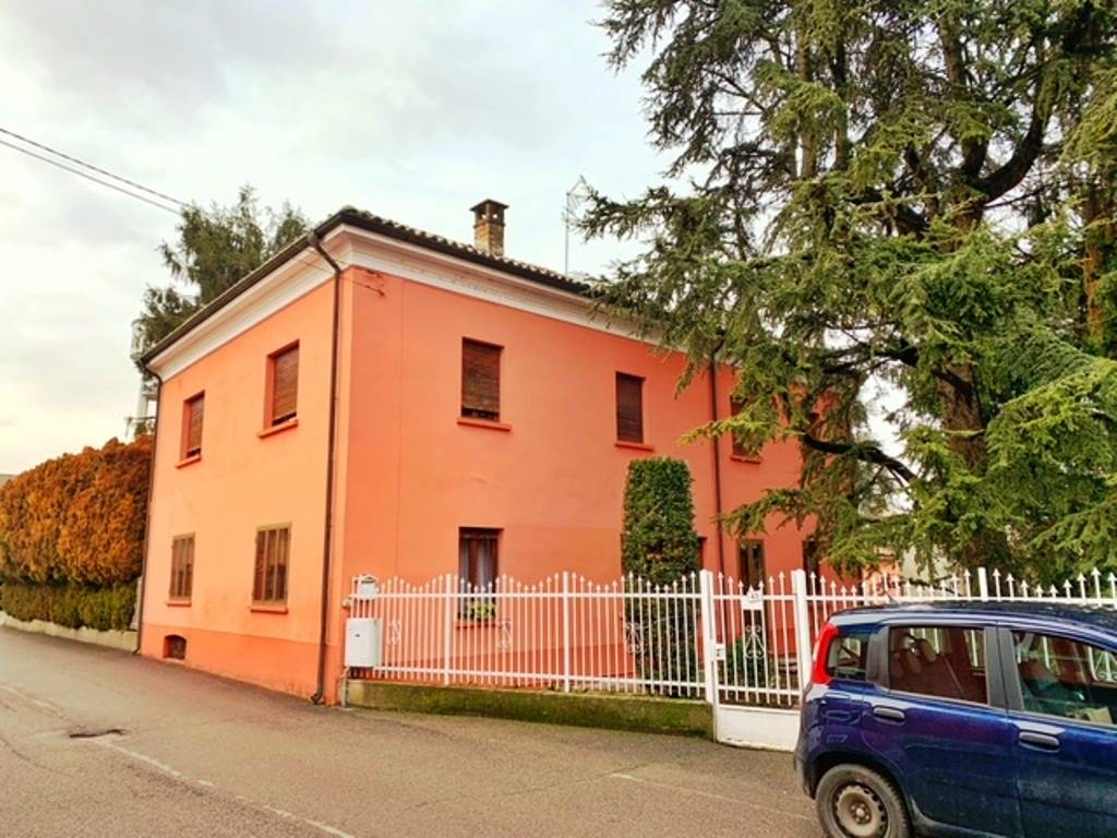 Villa in vendita a Cervesina