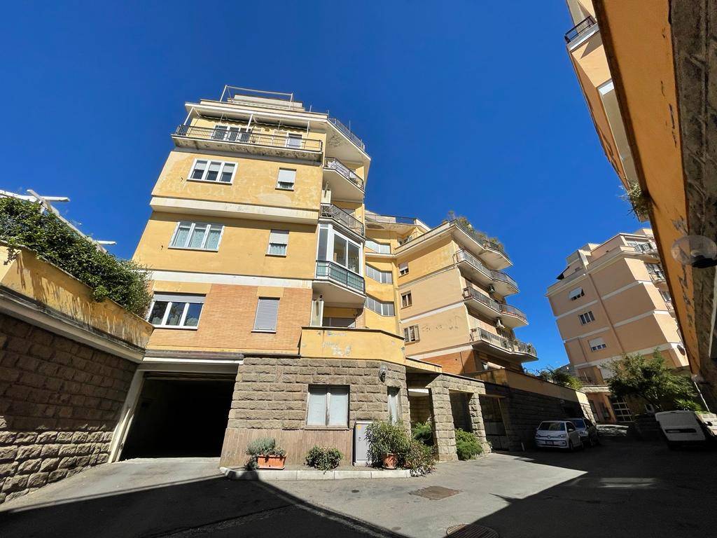 Appartamento in affitto a Viterbo, 5 locali, zona Località: GROTTICELLA, prezzo € 530 | CambioCasa.it