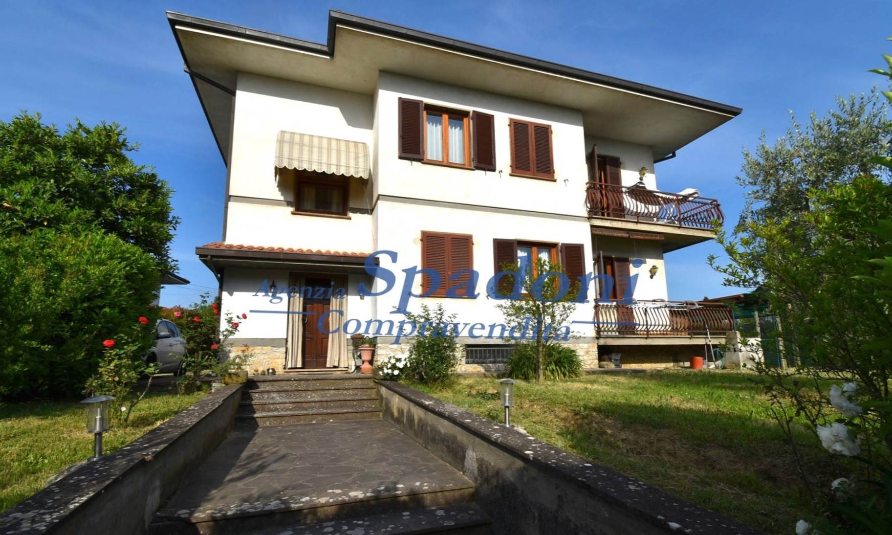 Villa in vendita a Monsummano Terme, 10 locali, prezzo € 410.000 | PortaleAgenzieImmobiliari.it