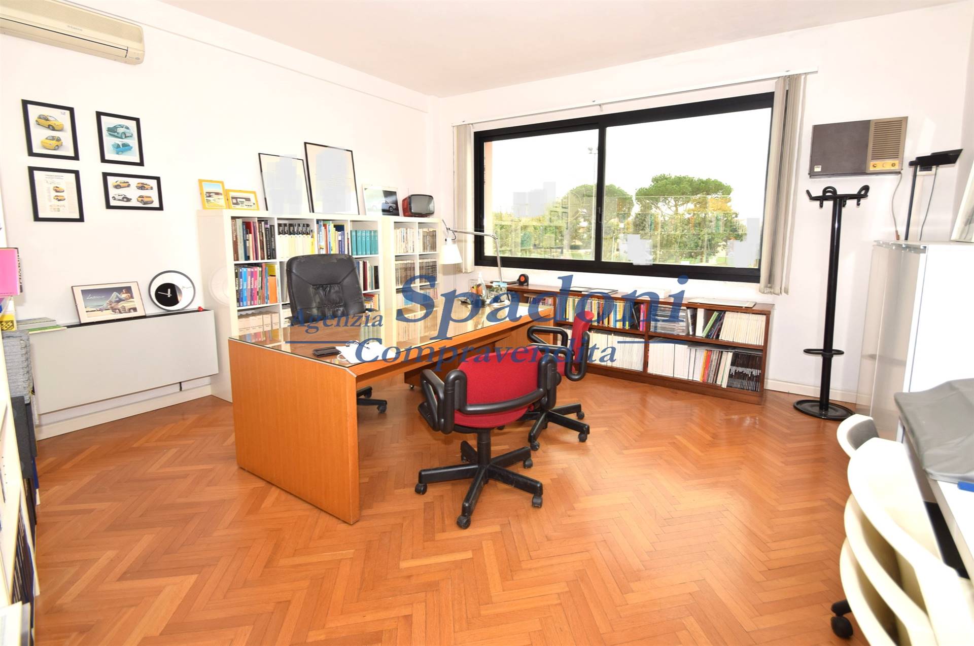 Ufficio / Studio in vendita a Massa e Cozzile, 3 locali, zona Zona: Traversagna, prezzo € 105.000 | CambioCasa.it