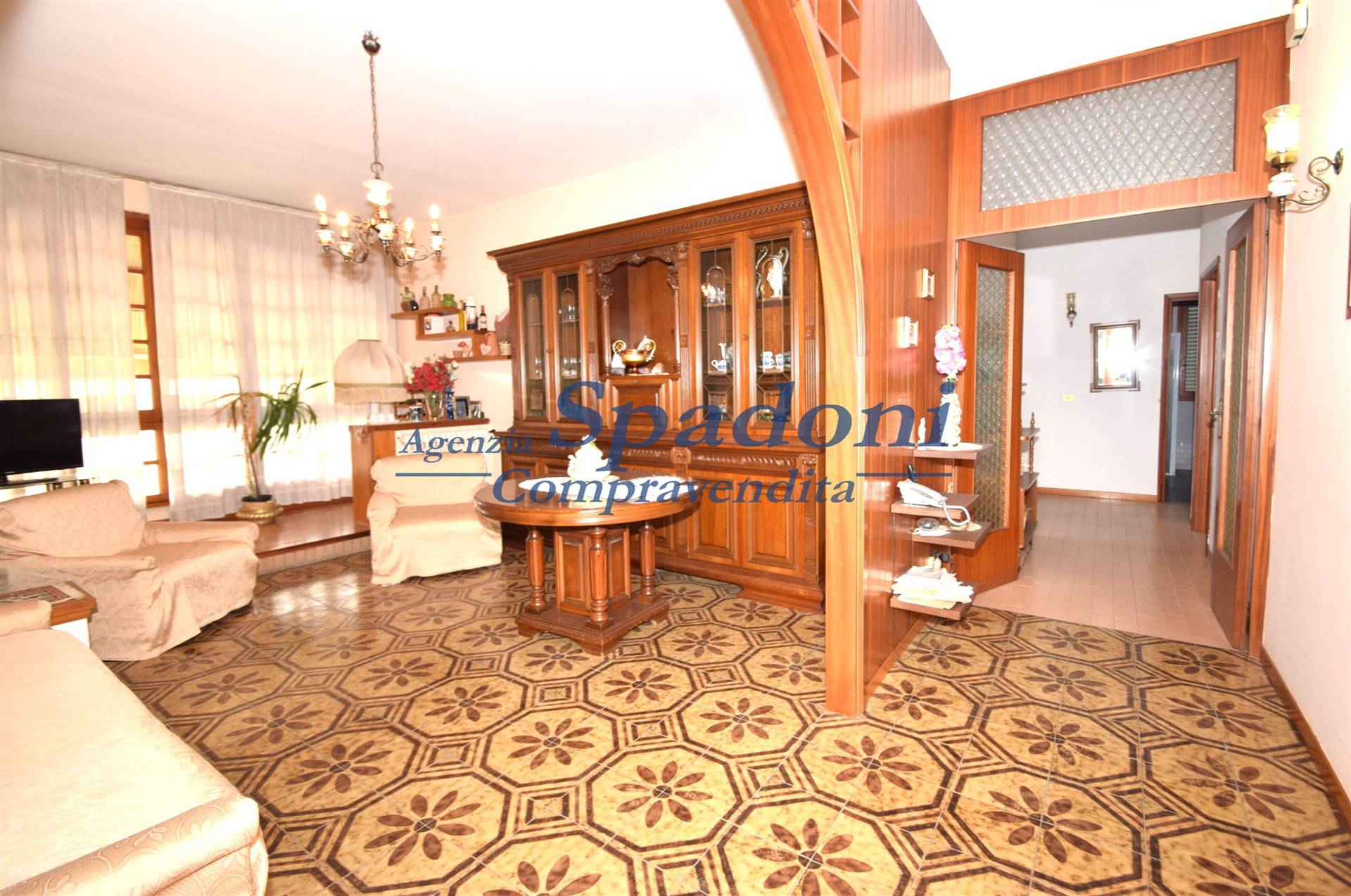 Villa in vendita a Massa e Cozzile, 15 locali, prezzo € 310.000 | PortaleAgenzieImmobiliari.it