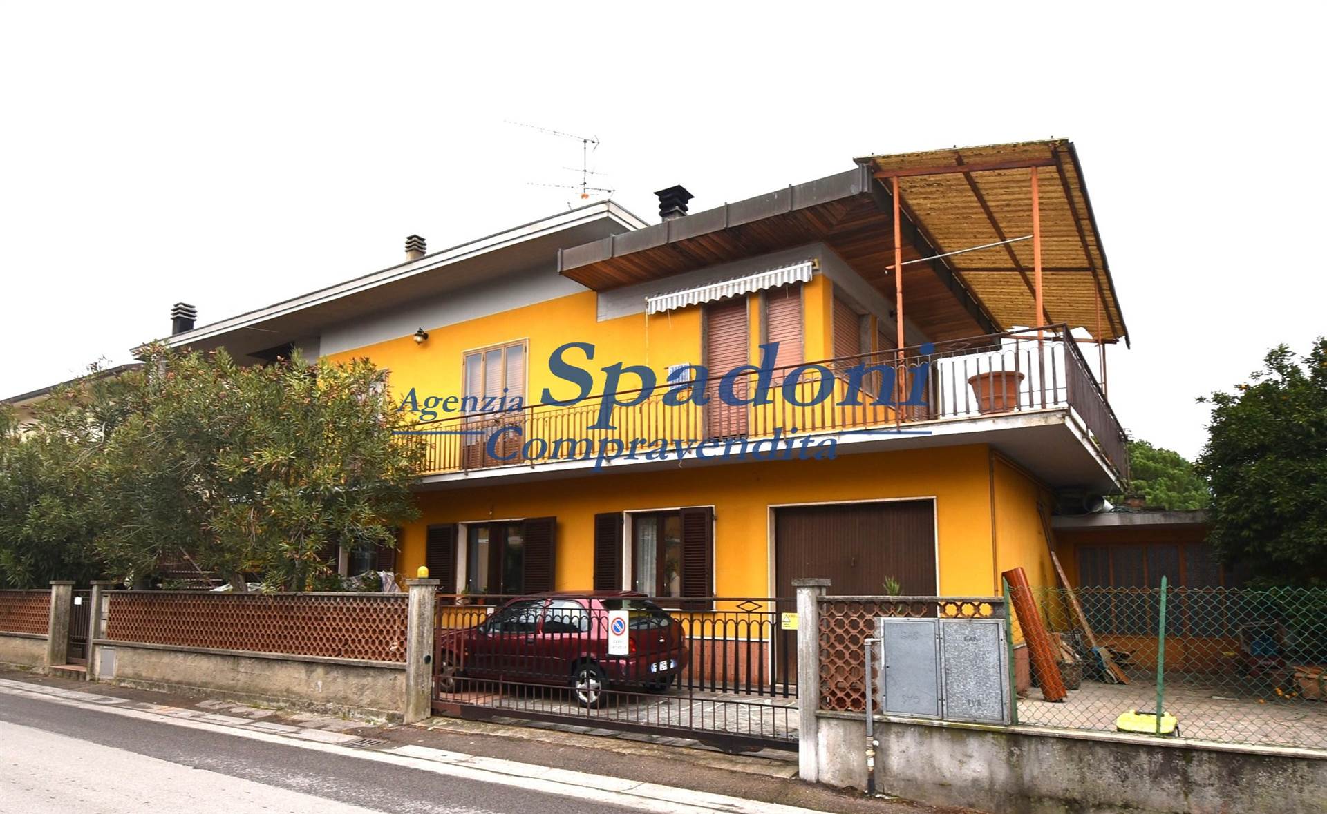 Appartamento in vendita a Massa e Cozzile, 6 locali, prezzo € 142.000 | PortaleAgenzieImmobiliari.it