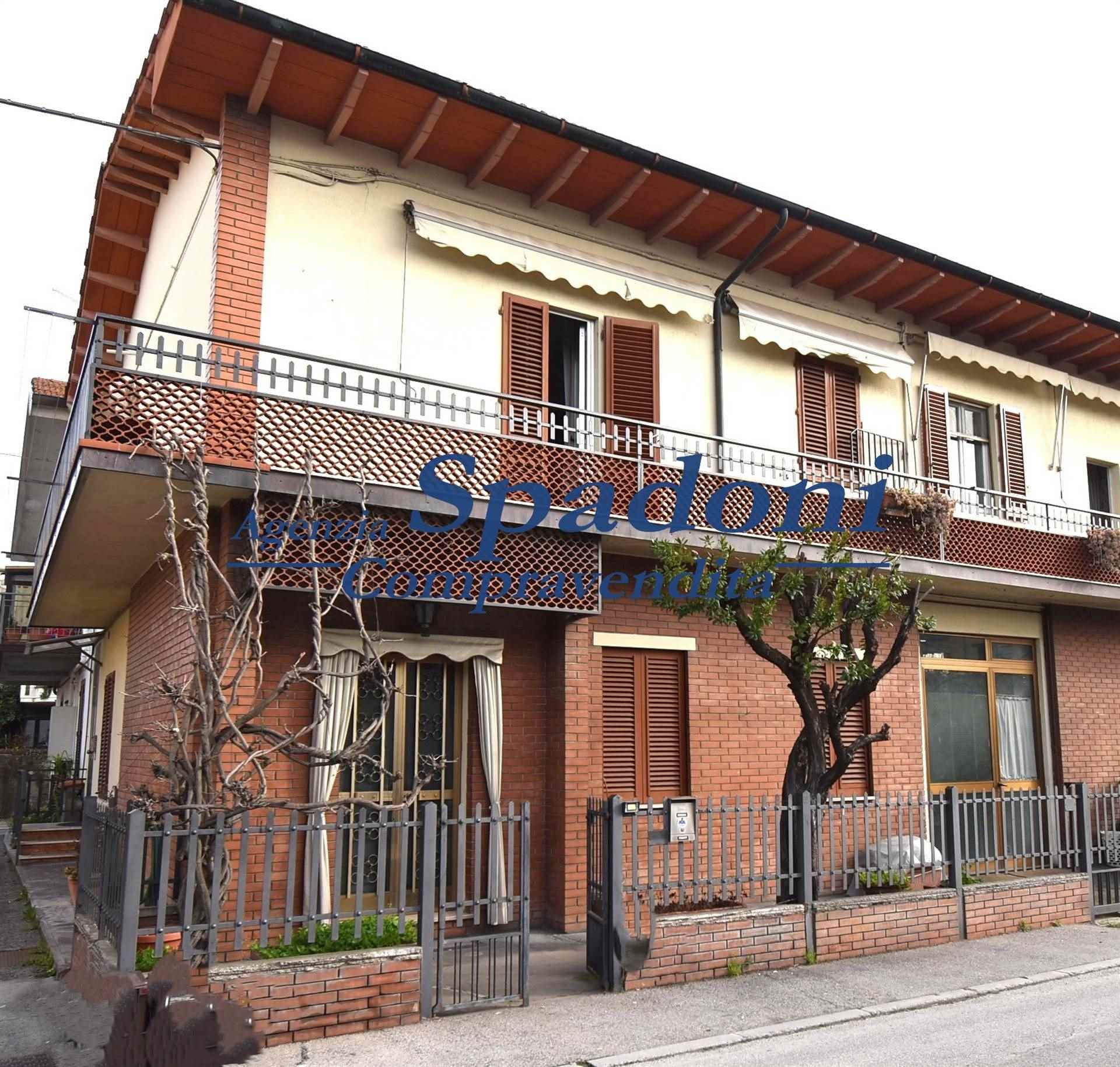 Soluzione Indipendente in vendita a Monsummano Terme, 6 locali, prezzo € 189.000 | PortaleAgenzieImmobiliari.it
