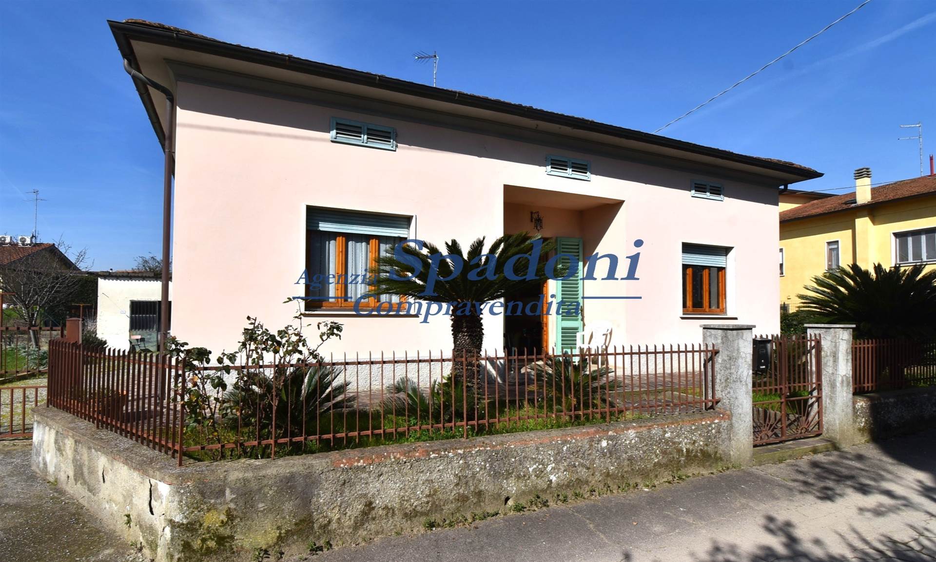 Villa in vendita a Larciano, 6 locali, prezzo € 215.000 | PortaleAgenzieImmobiliari.it