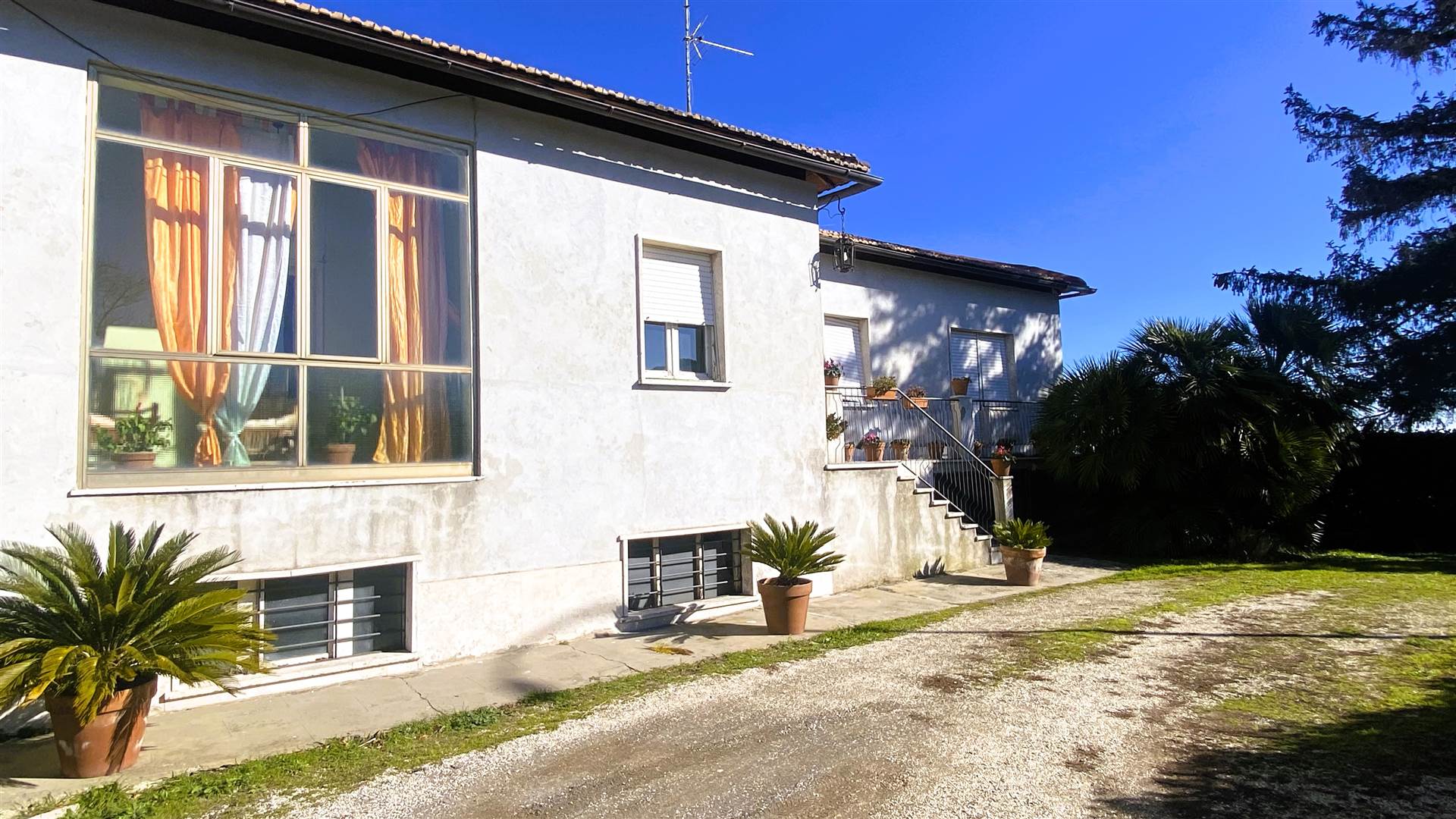 Villa in vendita a Montefiascone, 6 locali, prezzo € 220.000 | PortaleAgenzieImmobiliari.it