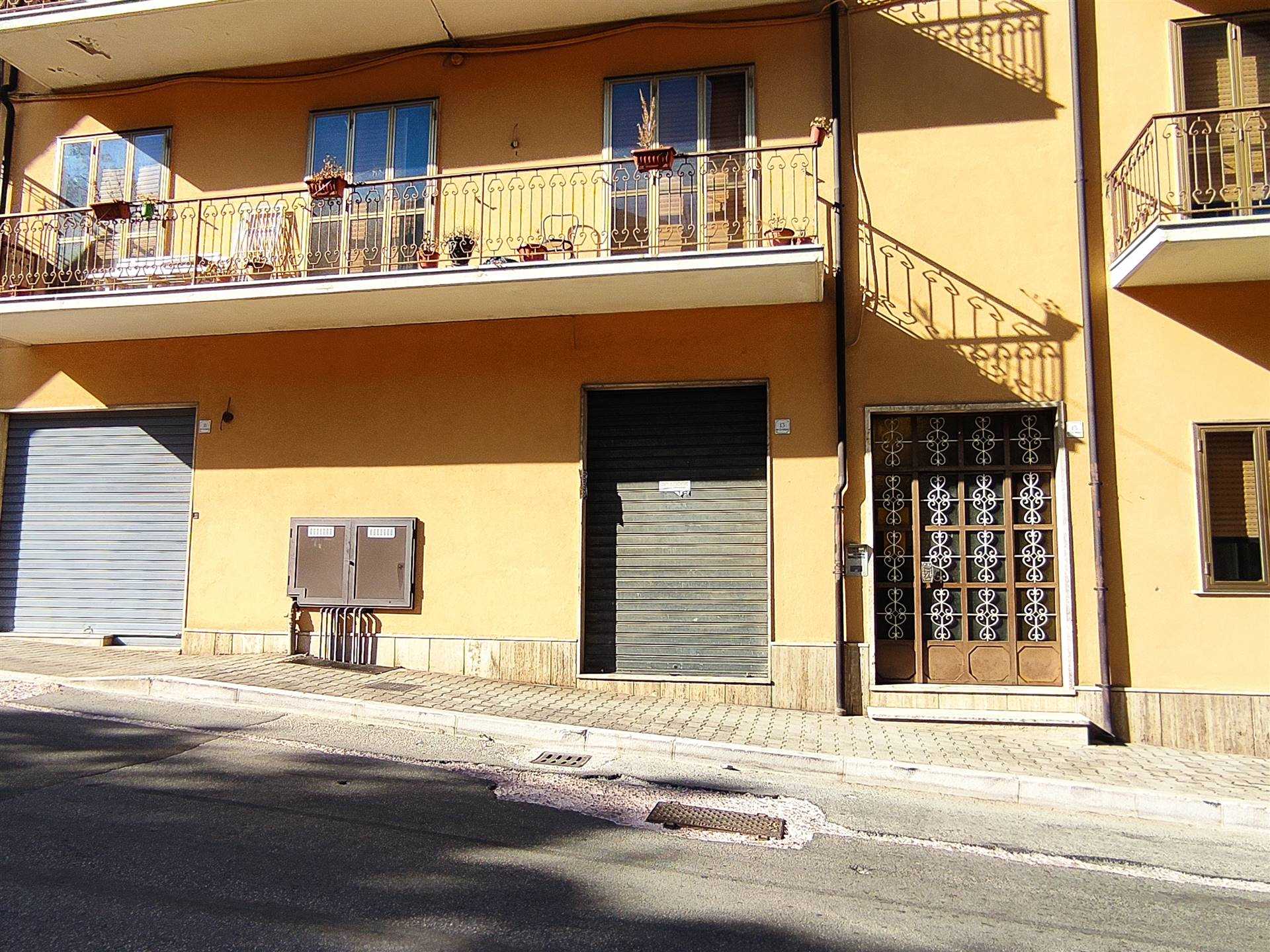 Negozio / Locale in affitto a Montella, 1 locali, prezzo € 350 | PortaleAgenzieImmobiliari.it