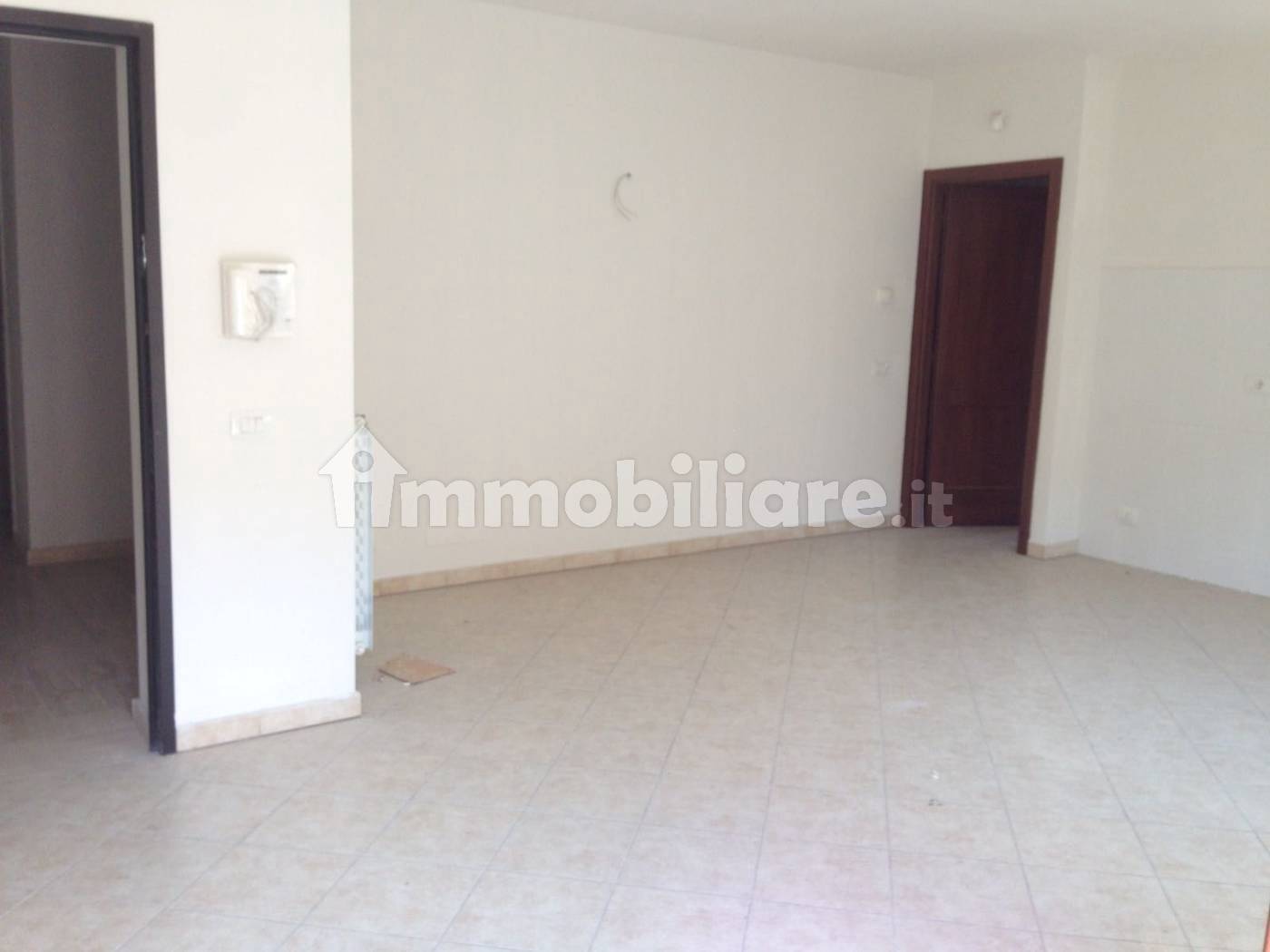 Appartamento in vendita a Prato, 2 locali, zona lei, prezzo € 150.000 | PortaleAgenzieImmobiliari.it