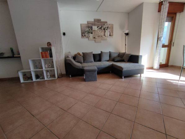 Appartamento in vendita a Tarvisio, 8 locali, prezzo € 200.000 | PortaleAgenzieImmobiliari.it